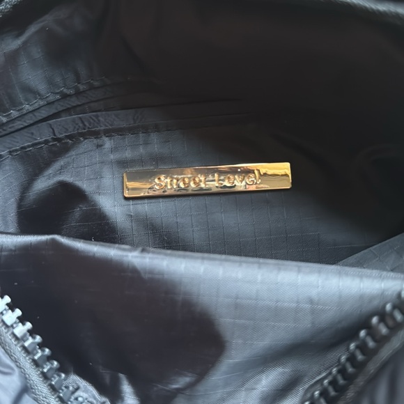 Street Level crossbody or Fanny pack.  NWOT - Picture 3 of 4